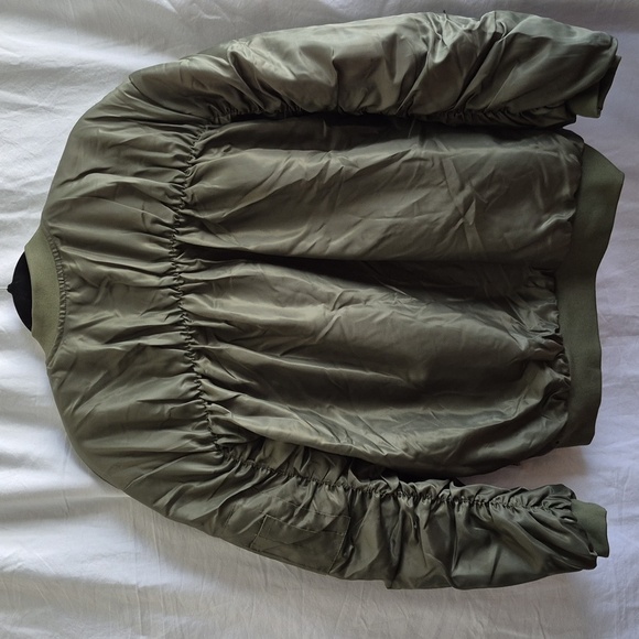 NWT Forever 21 Faux Shearling Bomber Jacket Reversible Sz XS - Picture 10 of 16